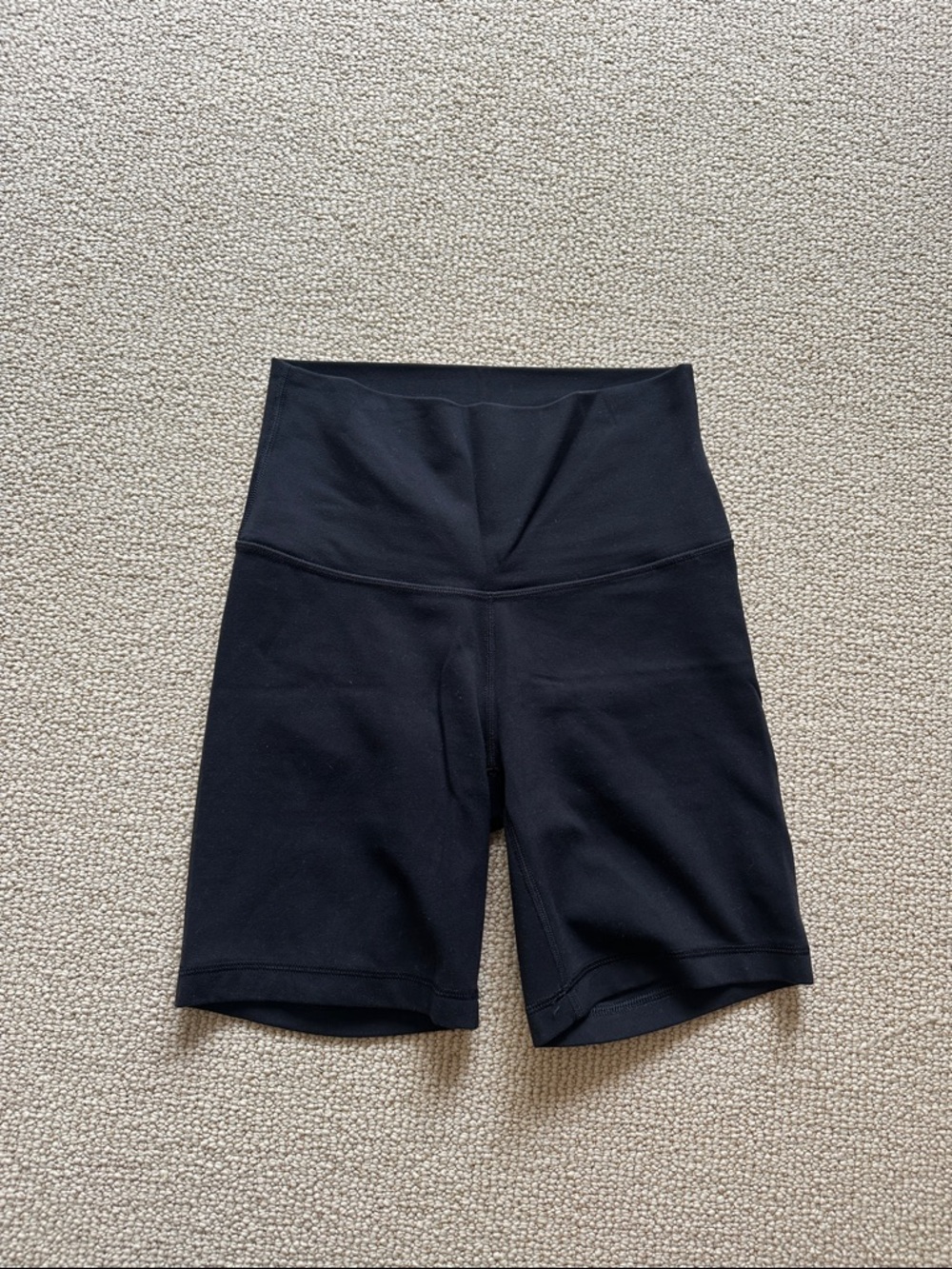 Aritzia TnaBUTTER Cheeky High-Rise 7” Short